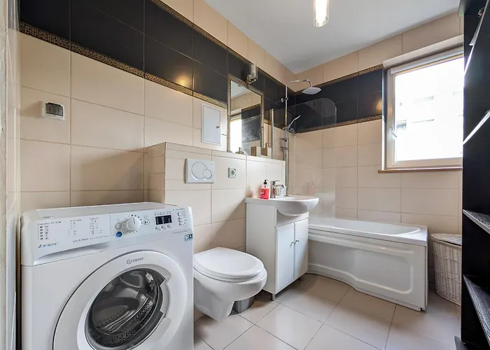 Pochyla Haven By Bookinghost