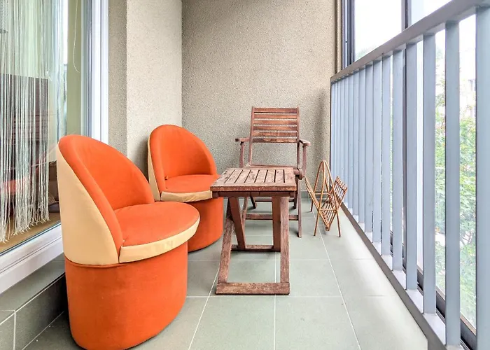 Pochyla Haven By Bookinghost * ורוצלב